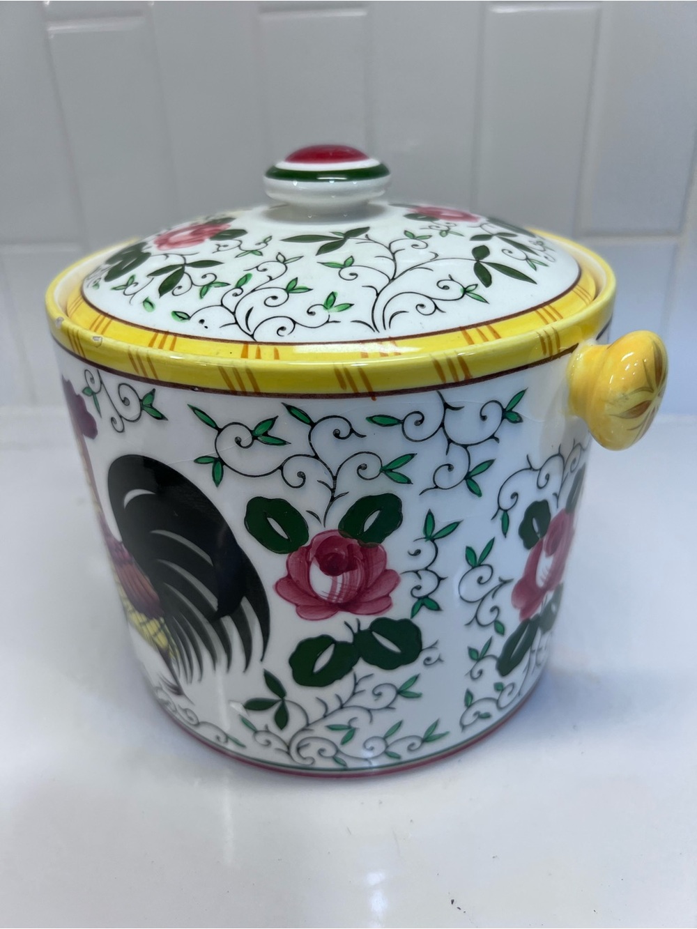 Vintage Ucago Early Provincial Roses & Roosters Cookie Jar - Picture 3 of 9